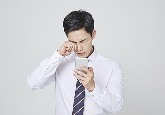 눈 건강 유지에 도움 주는 영양소 4가지