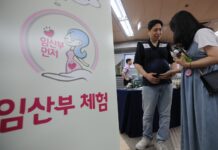 아빠도 함께 육아!…휴직 기간 늘고 경제 부담 덜고