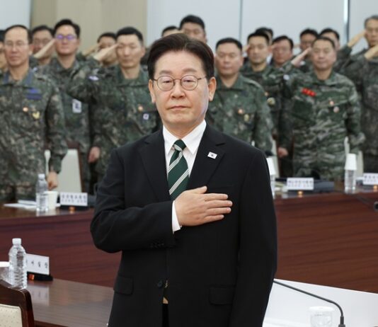 이 대통령 “최상의 군사 대비태세…전작권 회복 조속 추진될 것”