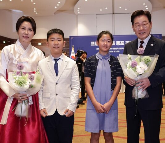 이 대통령 “우리 기업들, 유럽서 경쟁력 증명…우리 동포들이 핵심”